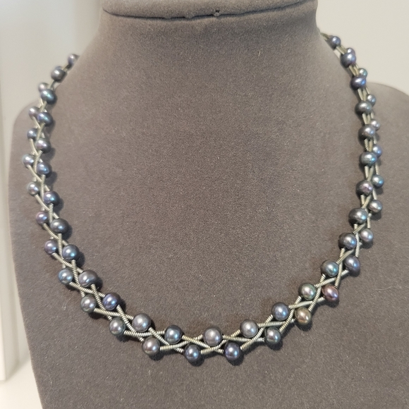 Matching Necklace and Bracelet - Picture 2 of 8